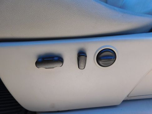 Used 2013 Chevrolet Silverado 1500 LTZ image 9