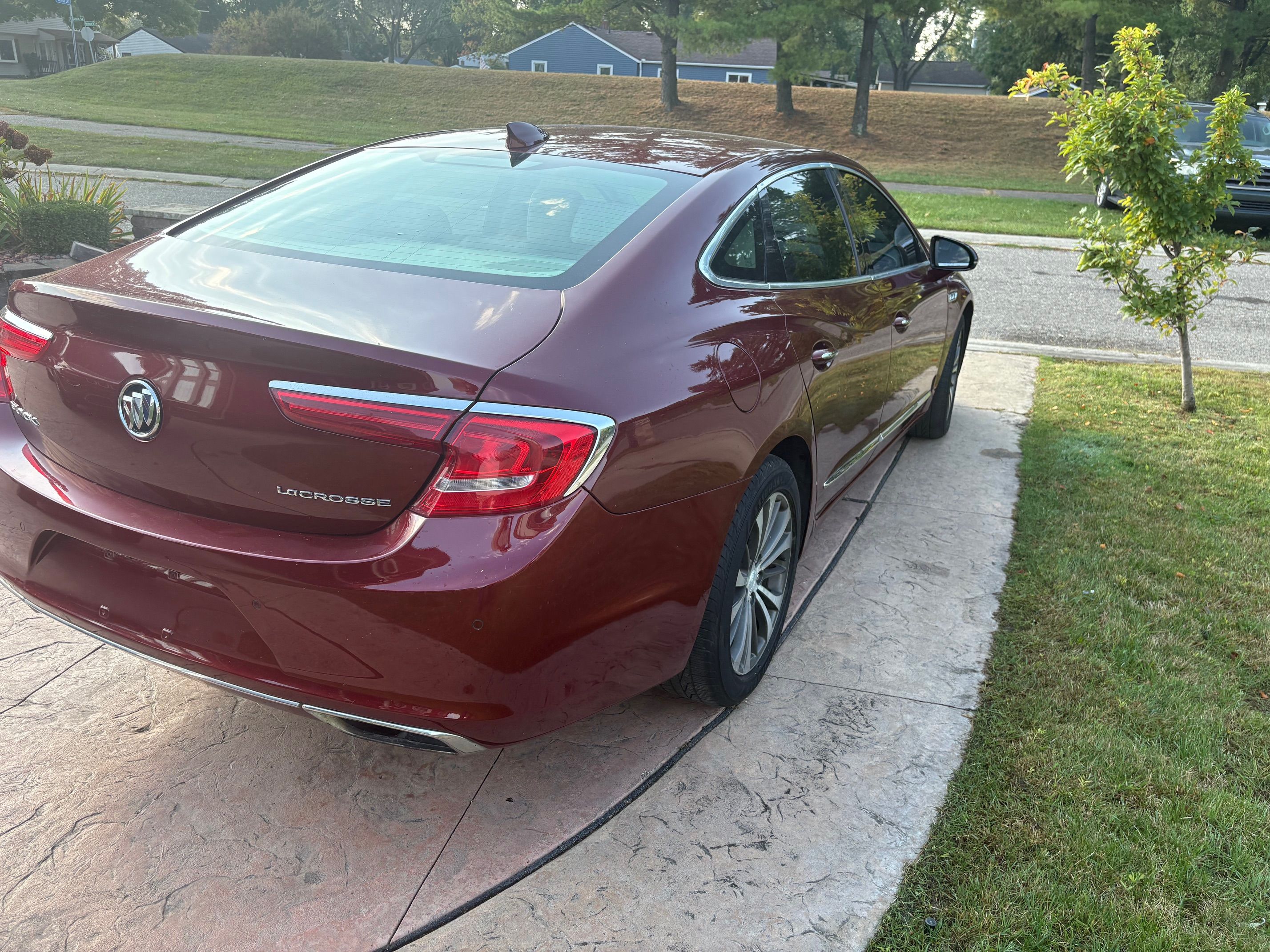 Used 2017 Buick LaCrosse Essence FWD image 6