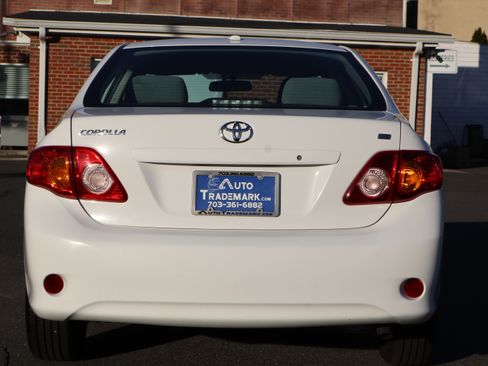 Used 2010 Toyota Corolla LE image 8