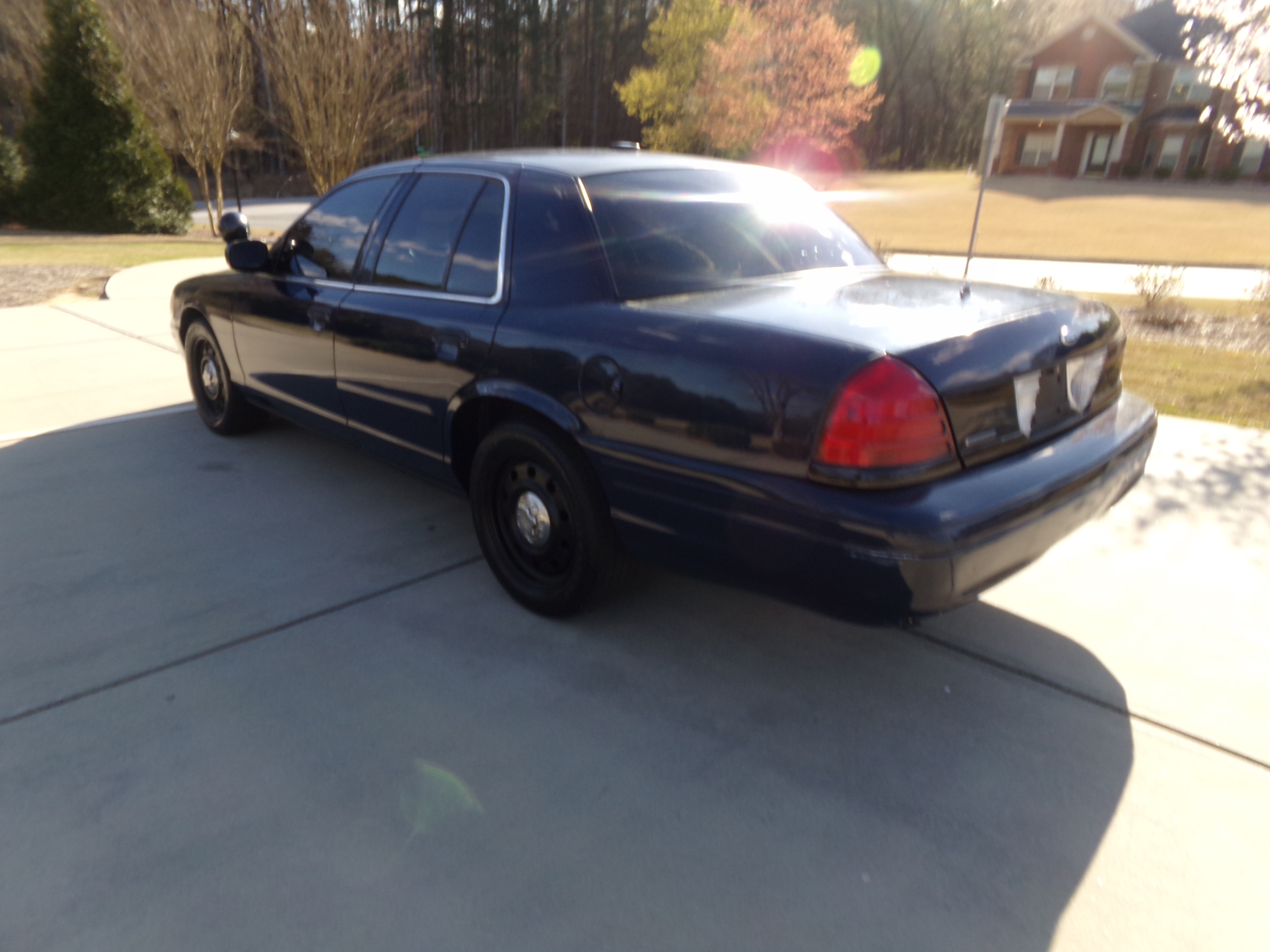 Used 2007 Ford Crown Victoria Police Interceptor RWD image 3
