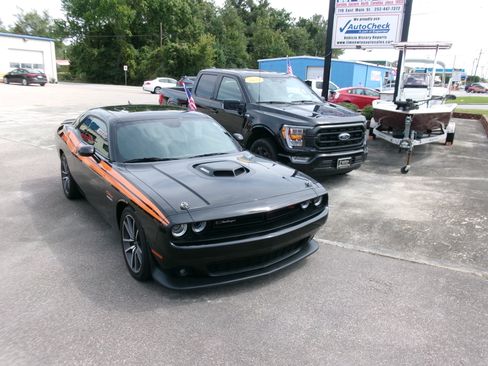 Used 2022 Dodge Challenger R/T Plus image 24