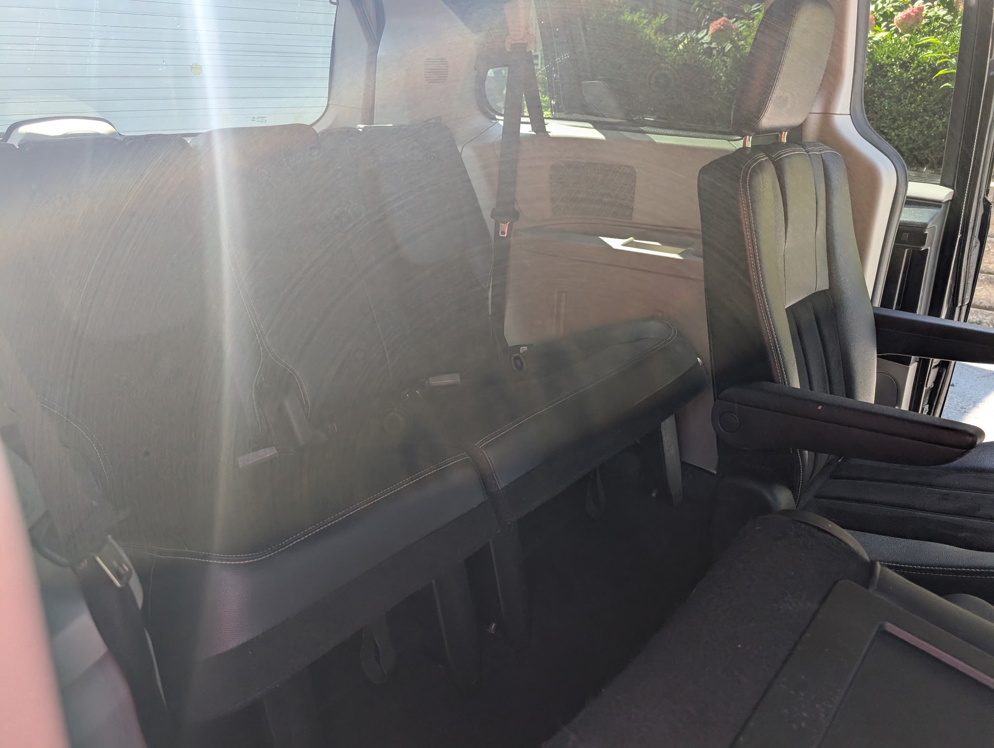Used 2017 Dodge Grand Caravan SXT FWD image 12