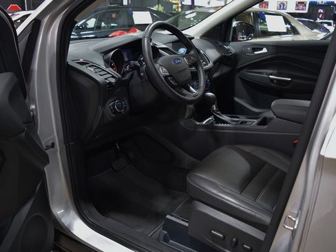 Used 2017 Ford Escape Titanium image 15