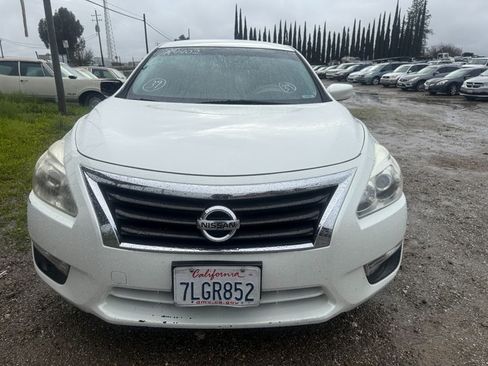 Used 2015 Nissan Altima 2.5 image 2