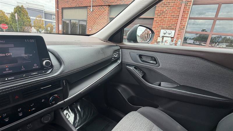Used 2021 Nissan Rogue AWD image 33