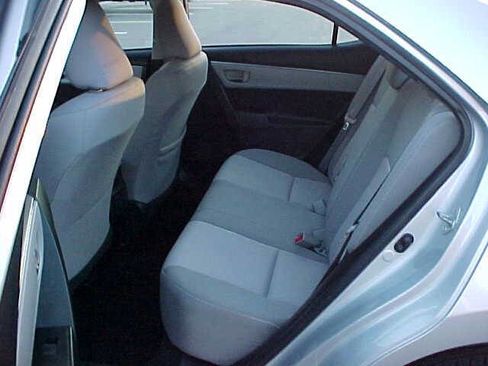 Used 2014 Toyota Corolla LE image 15