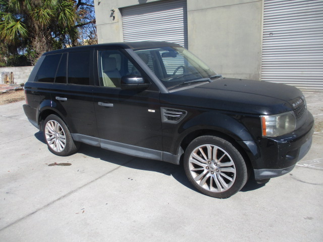 Used 2010 Land Rover Range Rover Sport HSE LUX AWD/4WD image 2