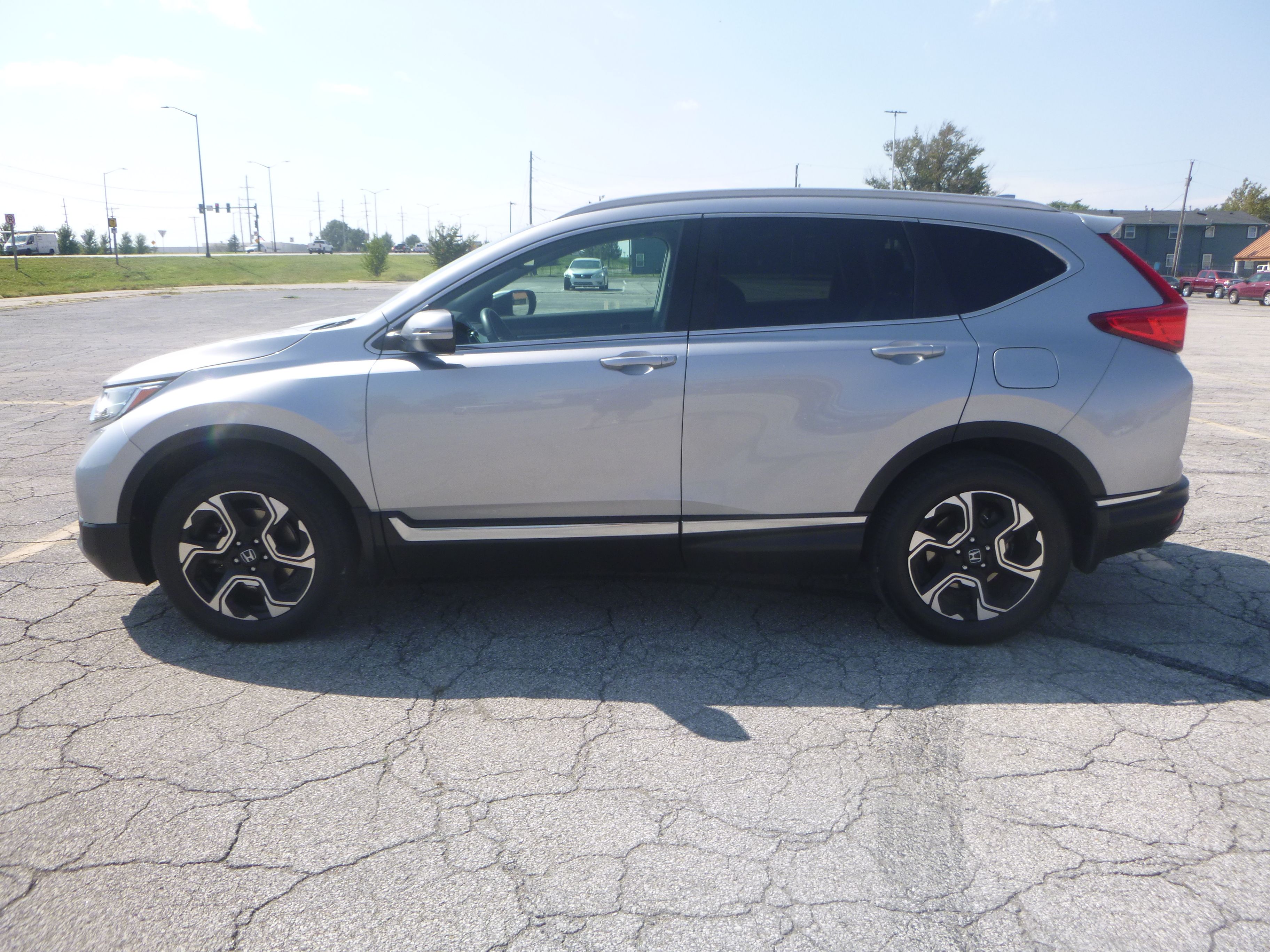 Used 2017 Honda CR-V AWD Touring image 1