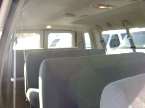 Used 2007 Ford E-350 and Econoline 350 XLT image 8