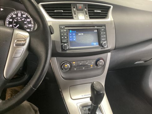 Used 2012 Nissan Sentra SR image 25