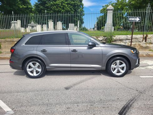 Used 2020 Audi Q7 2.0T Premium Plus AWD/4WD image 2