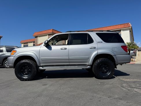 Used 2004 Toyota Sequoia Limited image 2