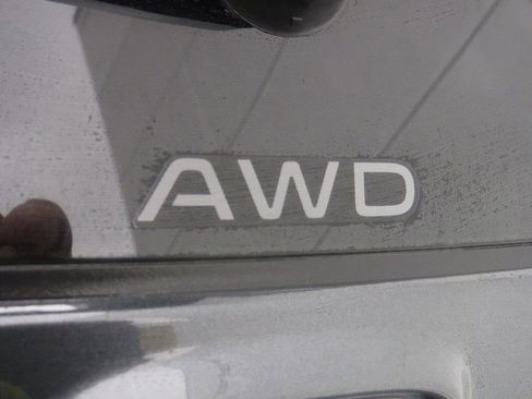 Used 2023 Honda CR-V EX image 9