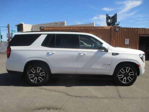 Used 2021 GMC Yukon AT4 Ultimate image 1