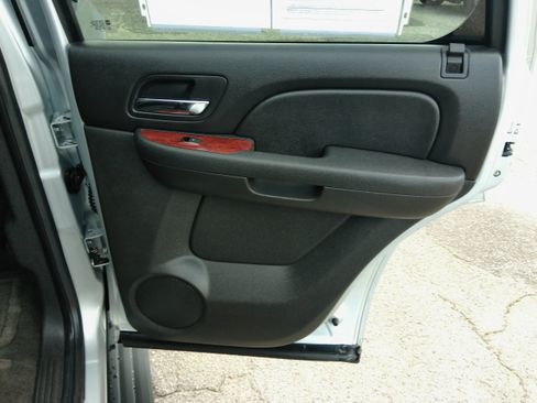 Used 2012 Chevrolet Tahoe LT image 31