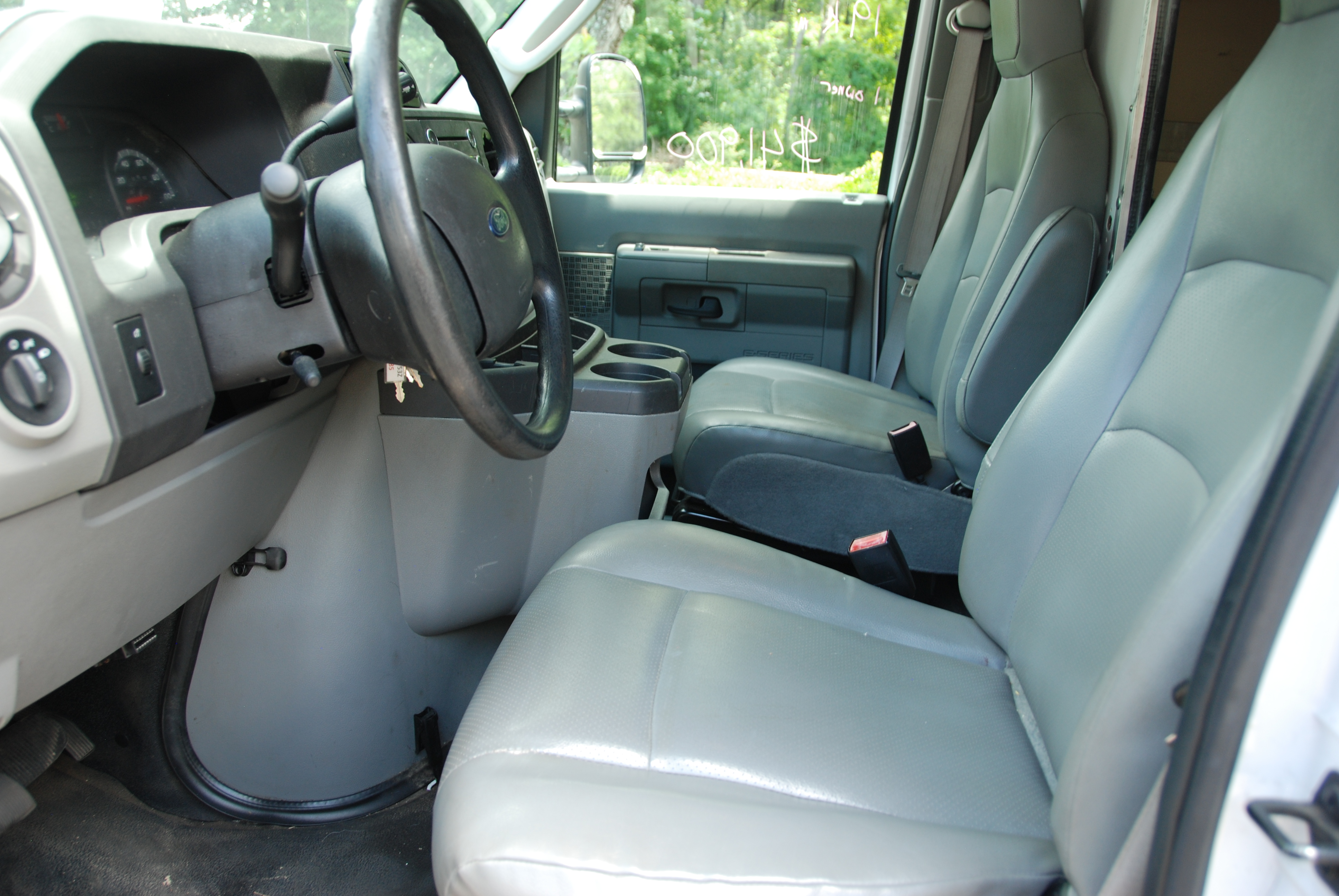 Used 2015 Ford E-350 and Econoline 350 Super Duty RWD image 20