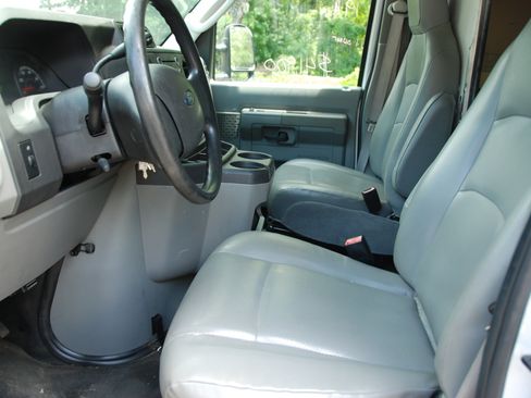 Used 2015 Ford E-350 and Econoline 350 Super Duty RWD image 20
