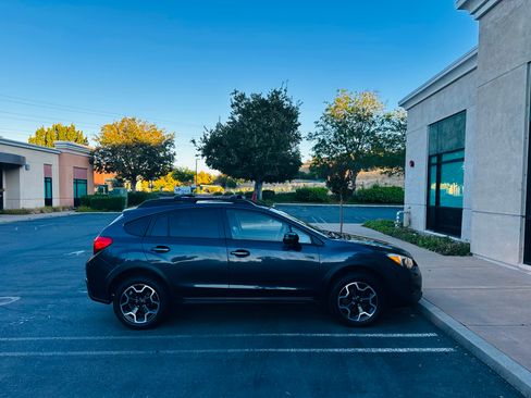 Used 2015 Subaru XV Crosstrek 2.0i Limited AWD/4WD image 4