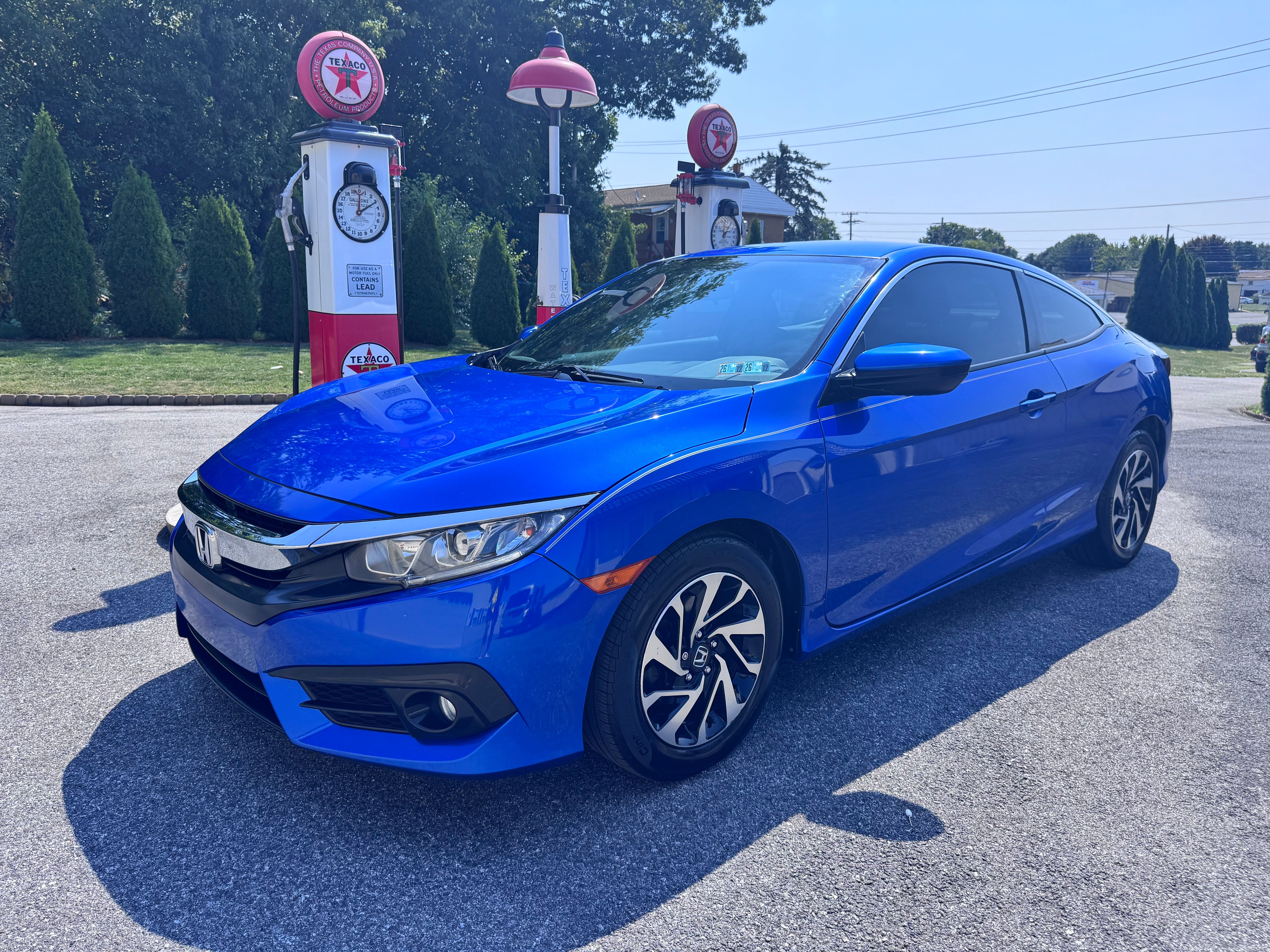 Used 2017 Honda Civic LX Coupe image 1