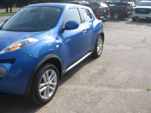 Used 2012 Nissan Juke AWD image 1