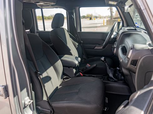 Used 2016 Jeep Wrangler Sport image 23