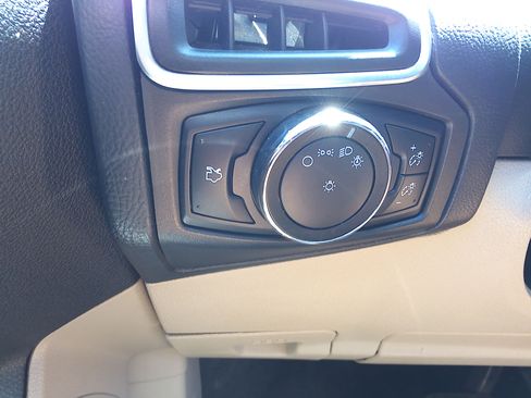 Used 2013 Ford Focus Electric Hatchback FWD image 24