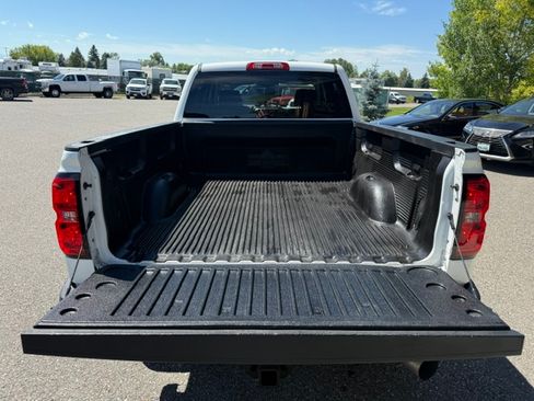 Used 2018 Chevrolet Silverado 2500 4x4 Crew Cab LT image 5