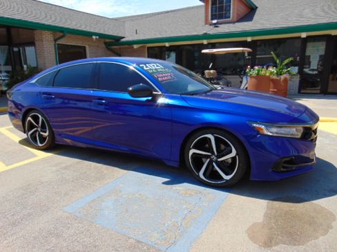 Used 2021 Honda Accord Sport image 1