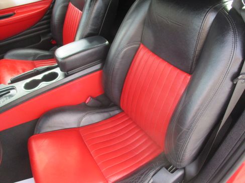 Used 2004 Ford Thunderbird LX image 20