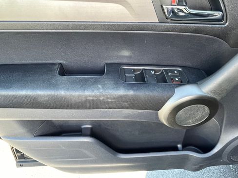 Used 2010 Honda CR-V EX image 10