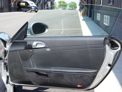 Used 2007 Porsche Cayman S RWD image 16