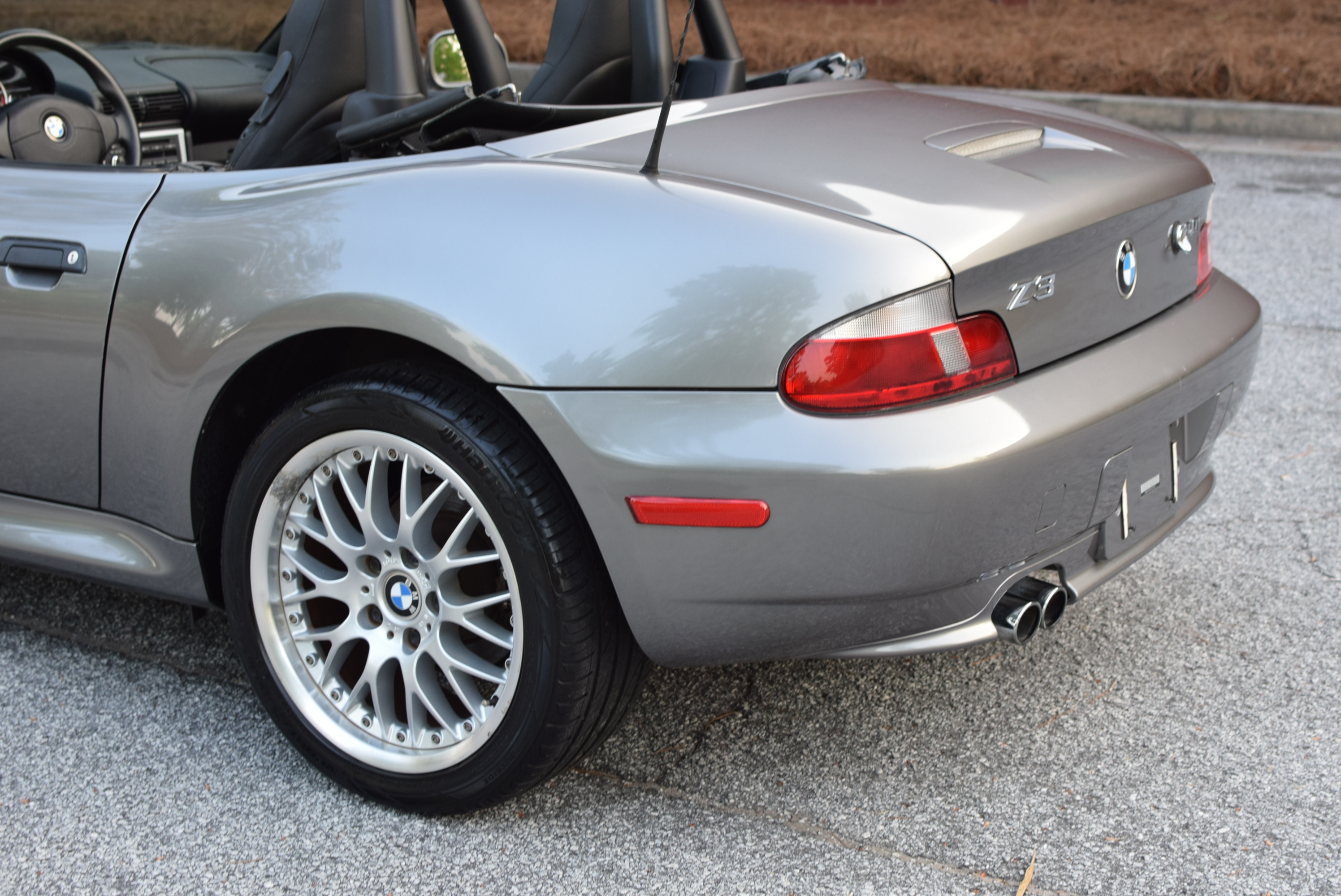 Used 2001 BMW Z3 3.0i RWD image 44
