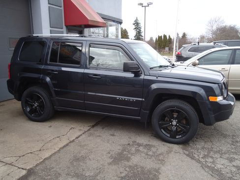 Used 2015 Jeep Patriot Limited image 4