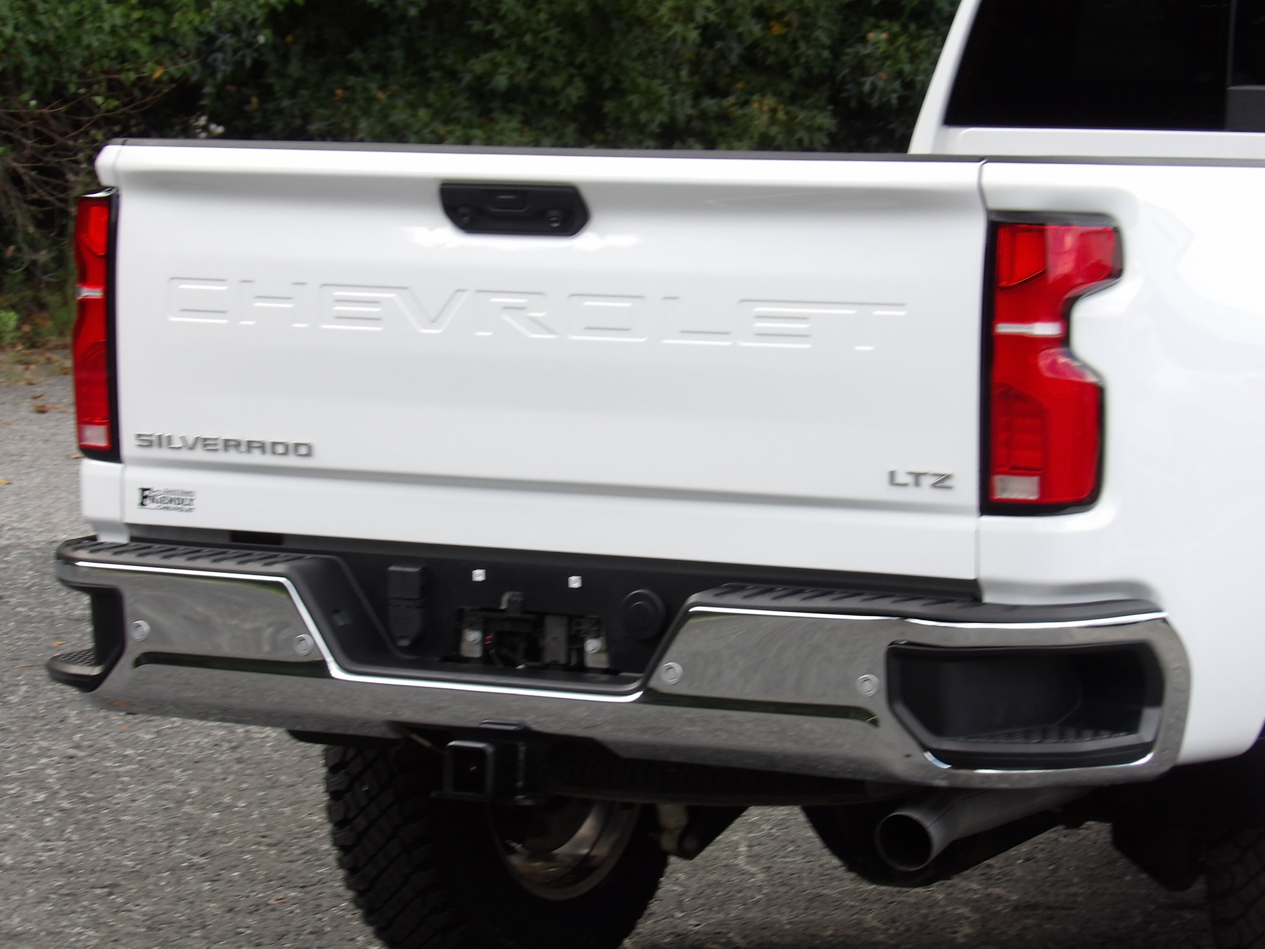 Used 2025 Chevrolet Silverado 3500 4x4 Crew Cab LTZ image 15