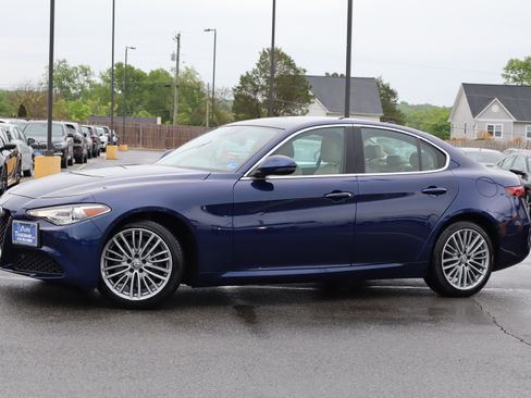 Used 2018 Alfa Romeo Giulia Ti AWD w/ Lusso Package image 1