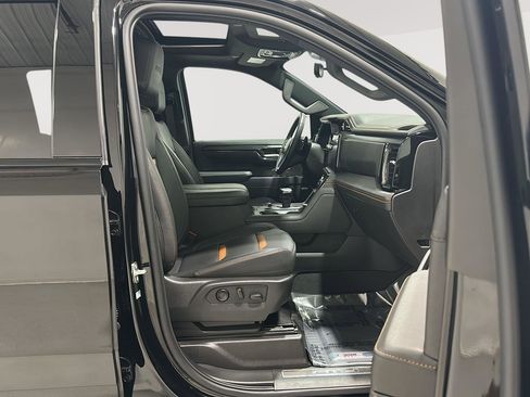 Used 2024 GMC Sierra 1500 AT4 image 28