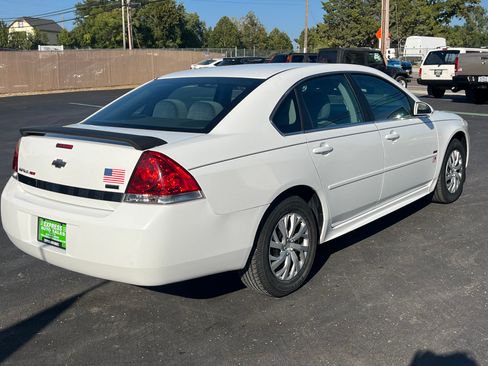 Used 2011 Chevrolet Impala LS image 12
