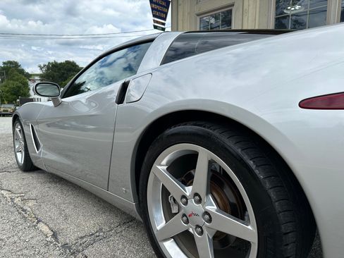 Used 2007 Chevrolet Corvette Coupe RWD image 7