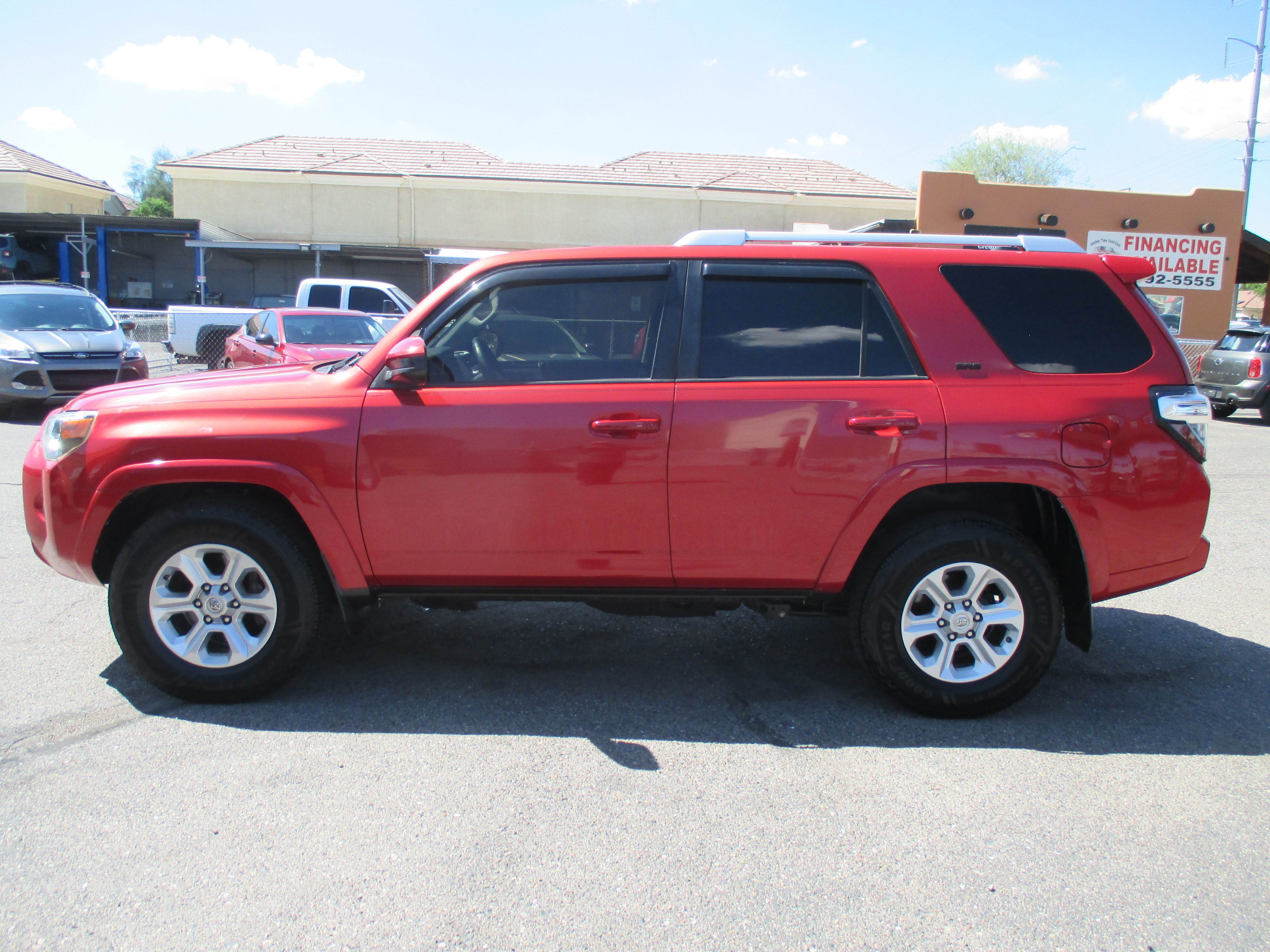 Used 2018 Toyota 4Runner 2WD image 2