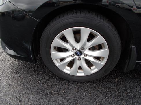 Used 2016 Subaru Legacy 2.5i Premium image 9