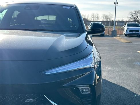 New 2026 Buick Envista Sport Touring image 10