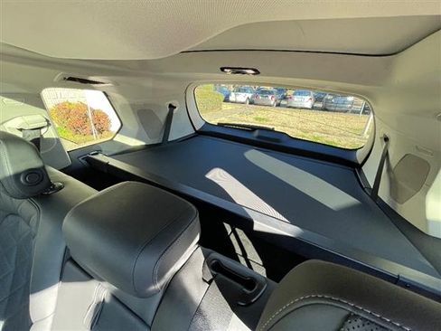 Used 2024 BMW X7 xDrive40i image 16