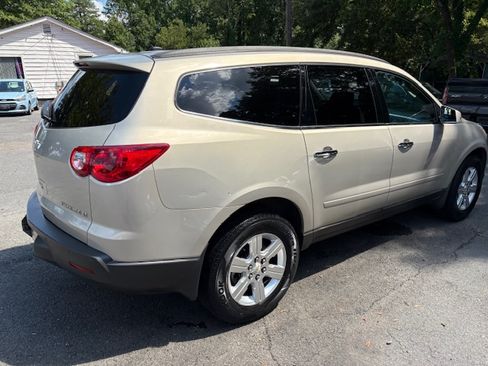 Used 2012 Chevrolet Traverse LT image 4
