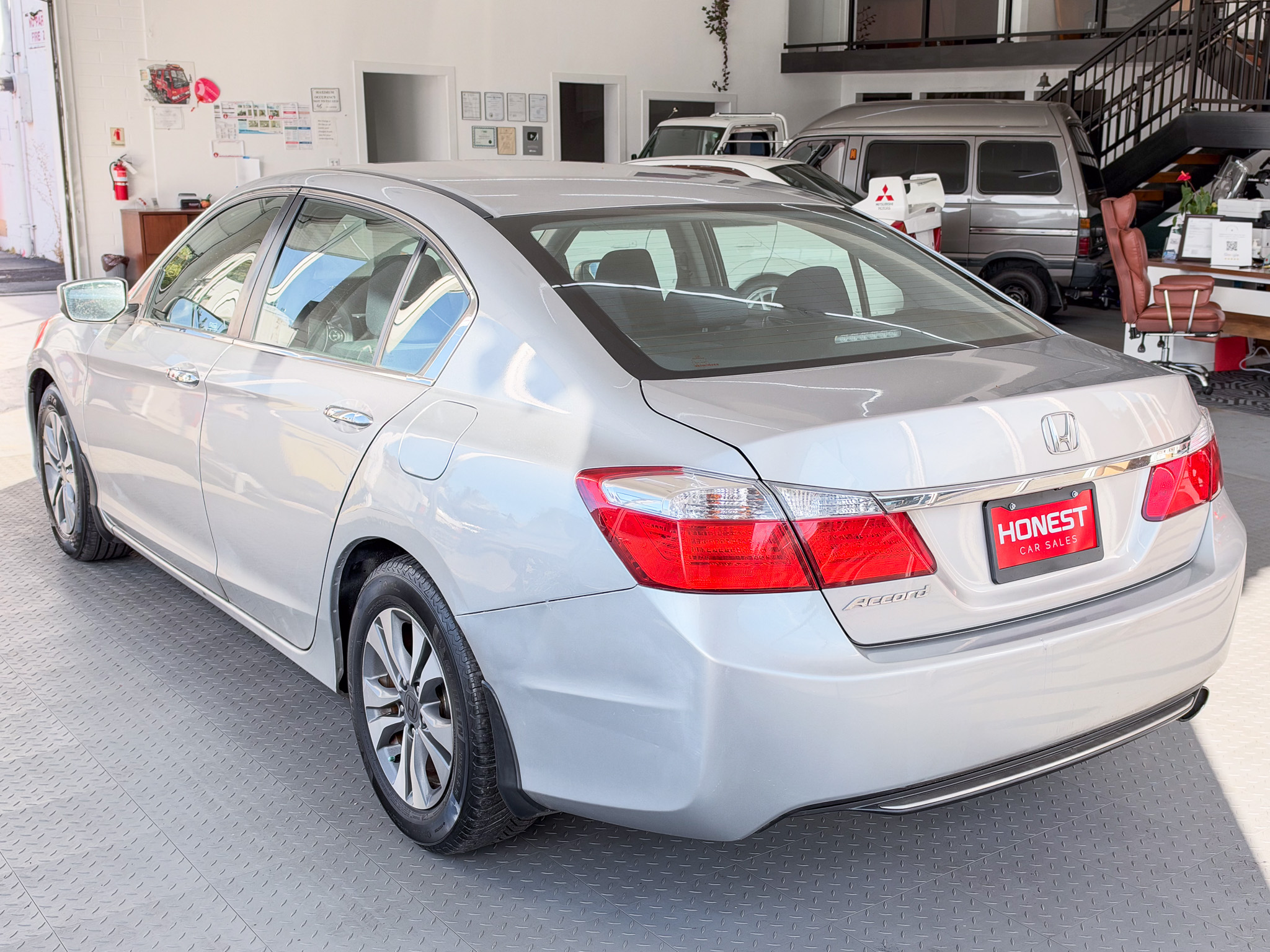 Used 2015 Honda Accord LX Sedan image 6