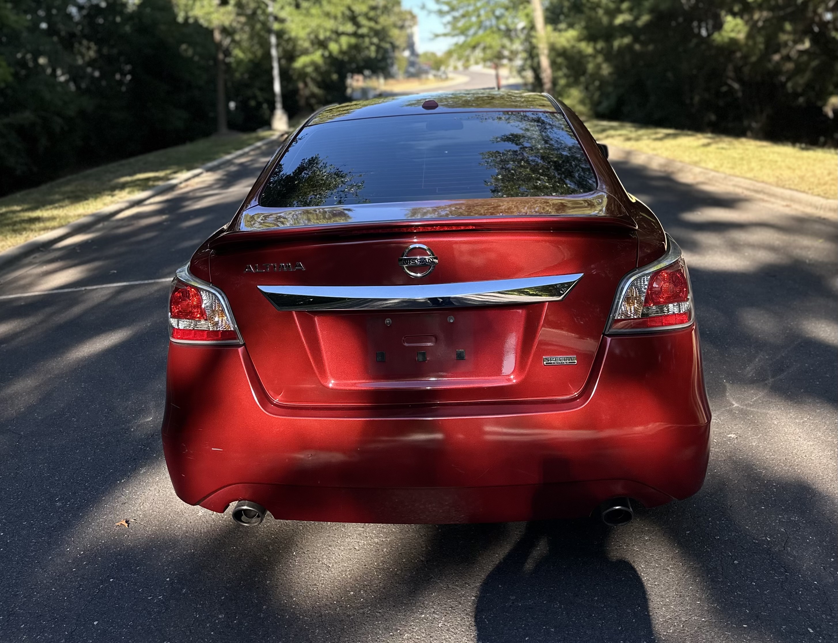 Used 2015 Nissan Altima SV FWD image 8