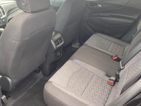 Used 2023 Chevrolet Equinox LT image 25