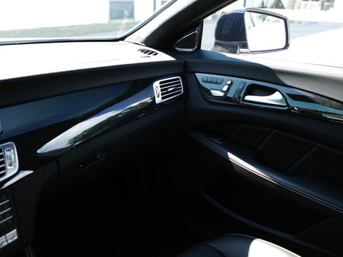 Used 2017 Mercedes-Benz CLS 63 AMG S-Model 4MATIC image 29