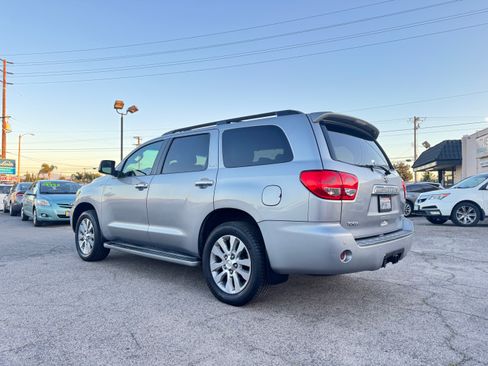 Used 2010 Toyota Sequoia Limited image 4