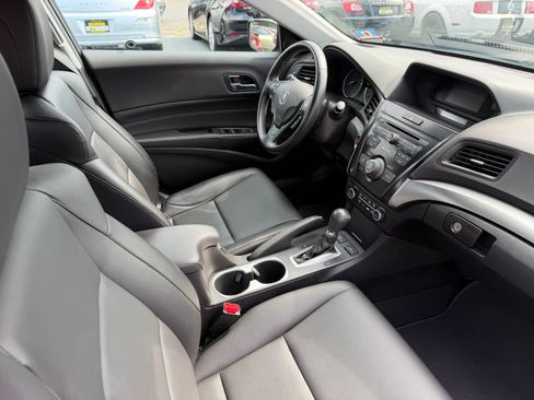 Used 2018 Acura ILX w/ Special Edition Package FWD image 17