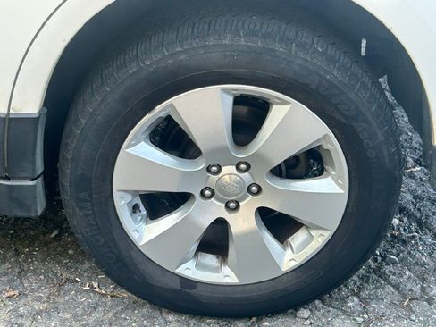 Used 2012 Subaru Outback 2.5i Premium AWD/4WD image 29